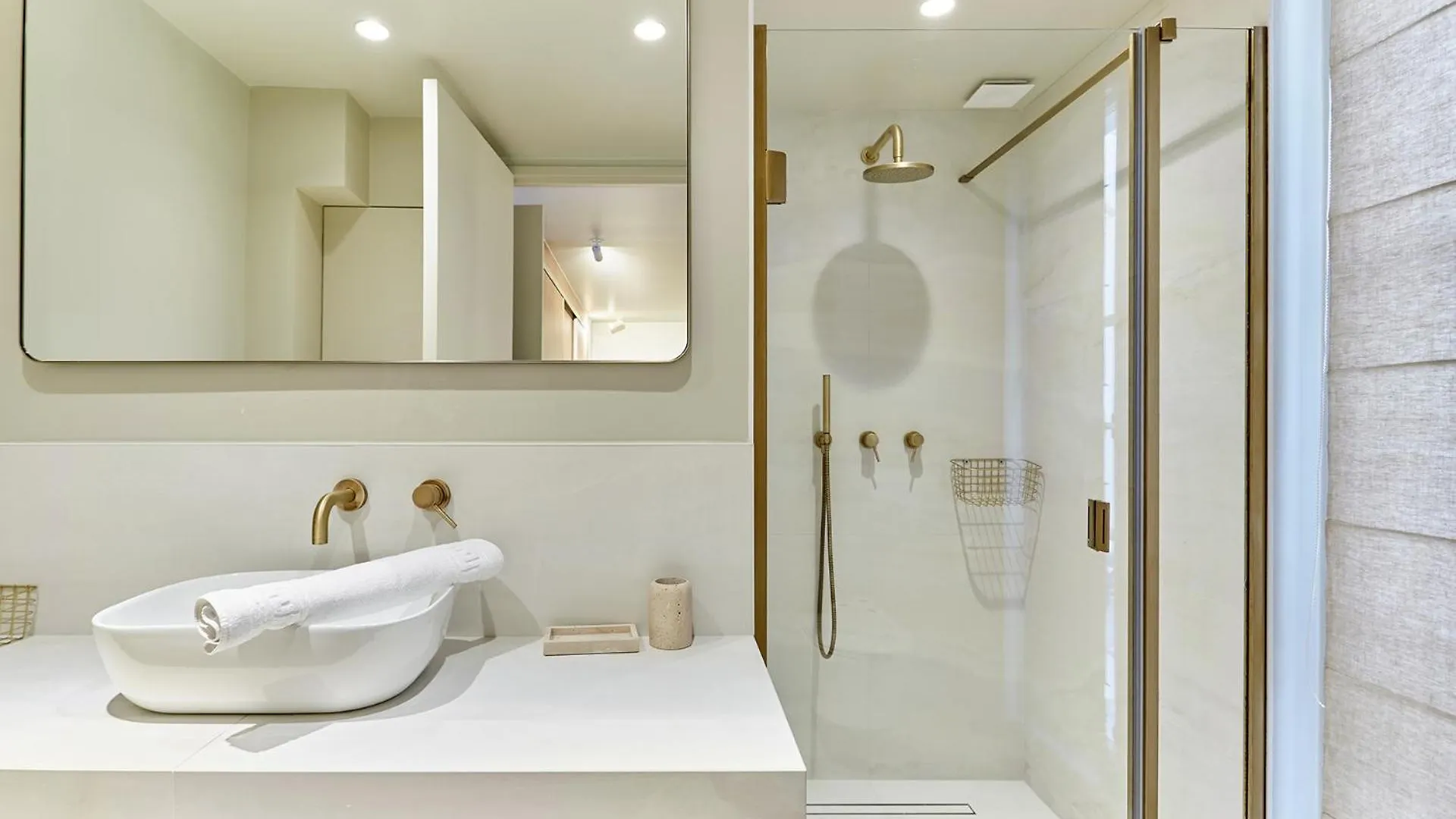 Apartment Superb Notre Dame De By Studioprestige *